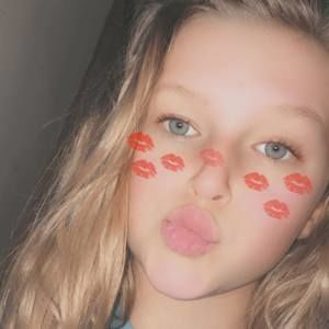 Meet your Posher, Mackenzie